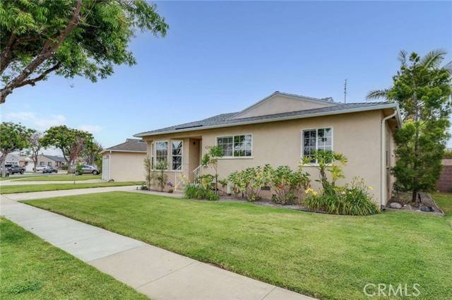 Lakewood, CA 90712,4246 Pixie Avenue