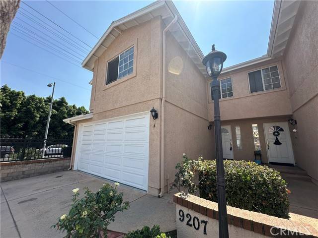 Panorama City, CA 91402,9207 Cedros Ave