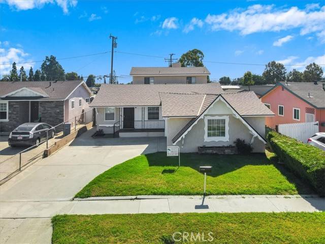 Lakewood, CA 90715,11728 Massinger Street