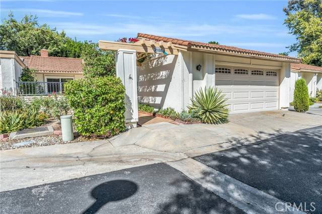 Laguna Woods, CA 92637,3188 Via Buena Vista #B