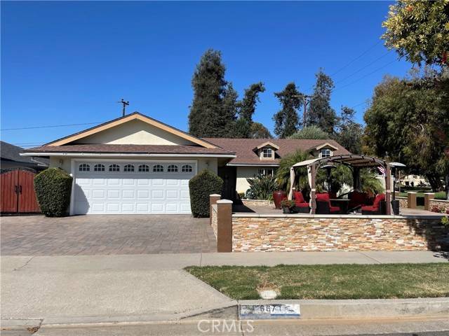 Huntington Beach, CA 92647,6671 Edgemont Drive