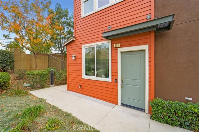 Brea, CA 92821,178 North Orange Avenue