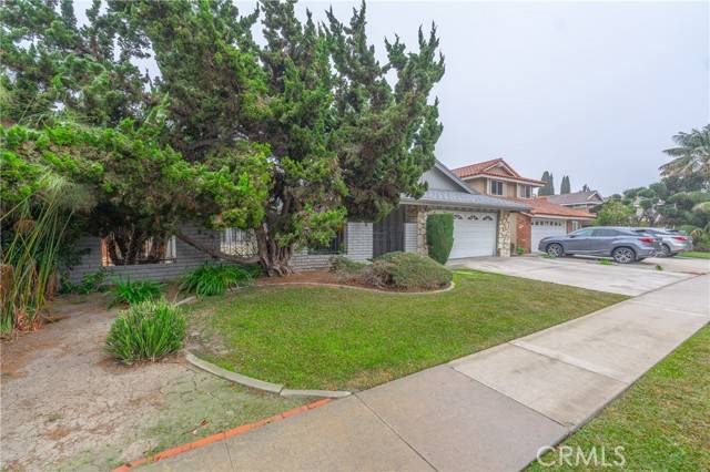 Santa Ana, CA 92704,1418 West Carriage Drive