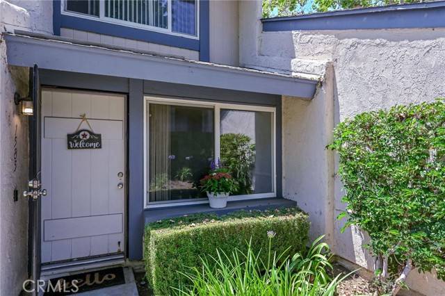 Brea, CA 92821,1585 Honeywood Court