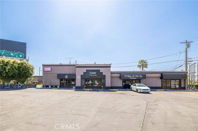 Windsor Hills, CA 90056,5003 South La Brea Avenue