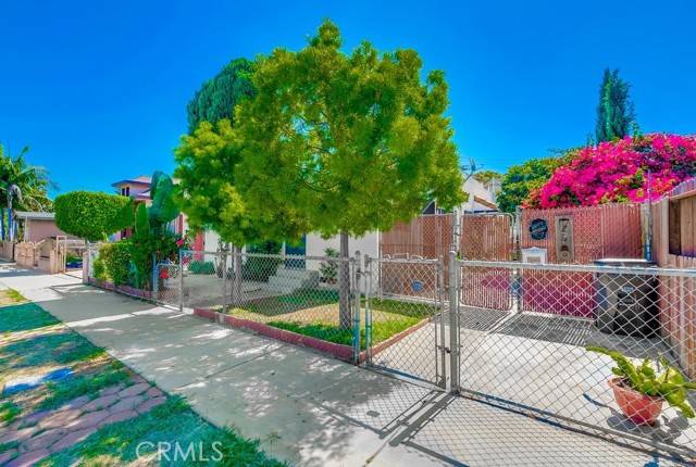 Long Beach, CA 90813,736 North Washington Place