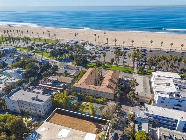 Santa Monica, CA 90405,122 Strand Street