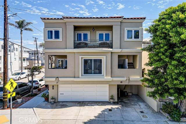 Manhattan Beach, CA 90266,120 Highland Avenue