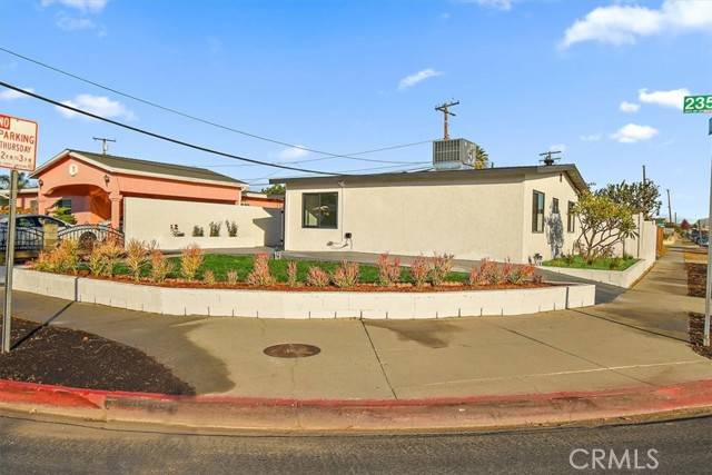 Carson, CA 90745,137 West 235th Street