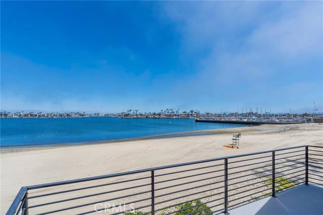Long Beach, CA 90803,53 68th Place