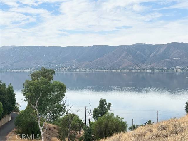 Lake Elsinore, CA 92530,0 Barkschat