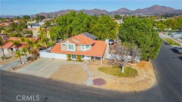 Wildomar, CA 92595,20938 Cashew Street