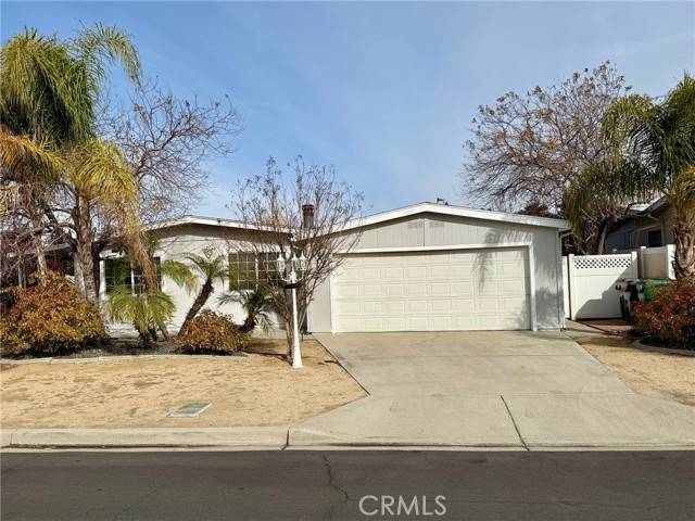 Hemet, CA 92544,43652 Walden Way