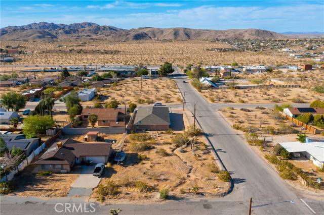 Joshua Tree, CA 92252,6678 Hillview Road