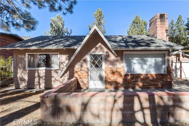 Wrightwood, CA 92397,592 Mountain View Avenue