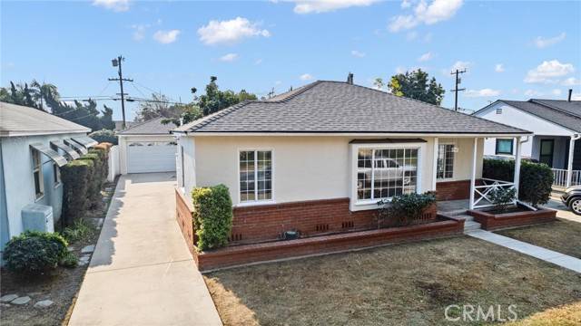 Long Beach, CA 90805,1672 East Phillips Street