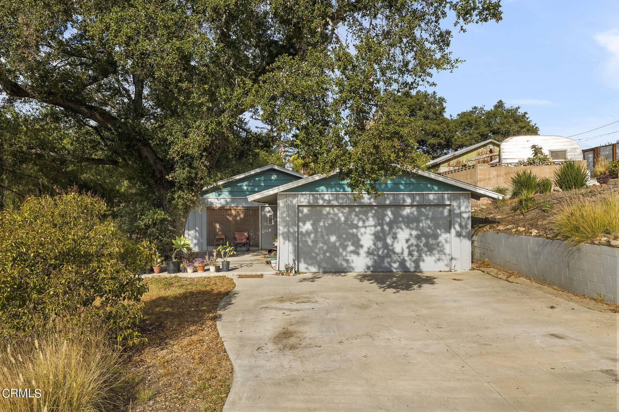 Oak View, CA 93022,109 East Oak View Avenue