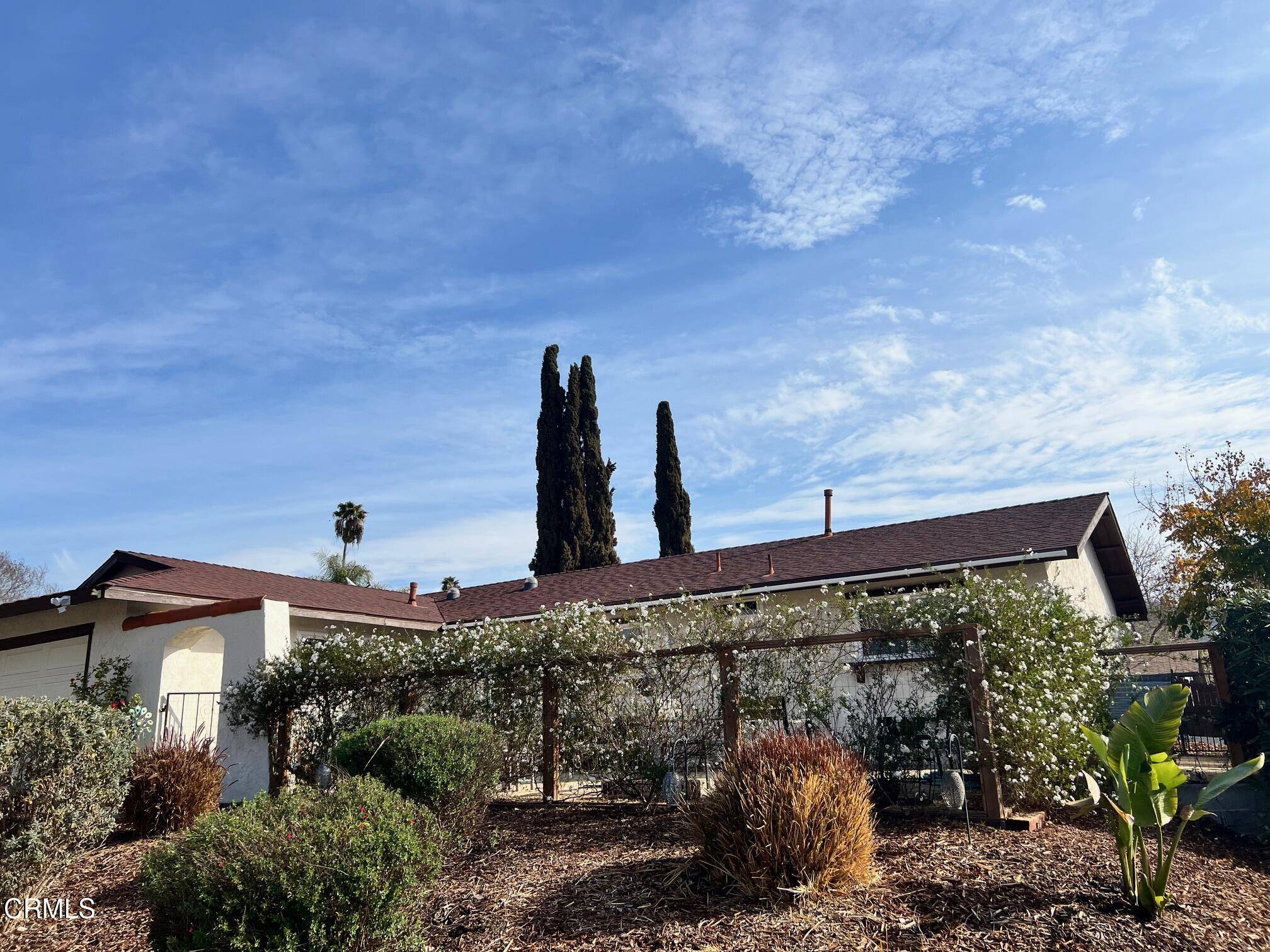 Oak View, CA 93022,10542 Almond Avenue