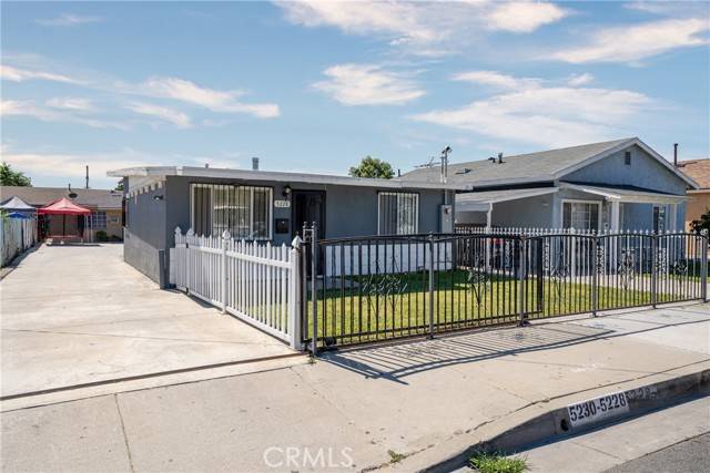 Cudahy, CA 90201,5228 Cecilia Street