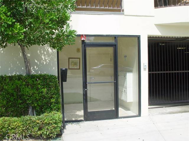 Panorama City, CA 91402,9201 Tobias Avenue