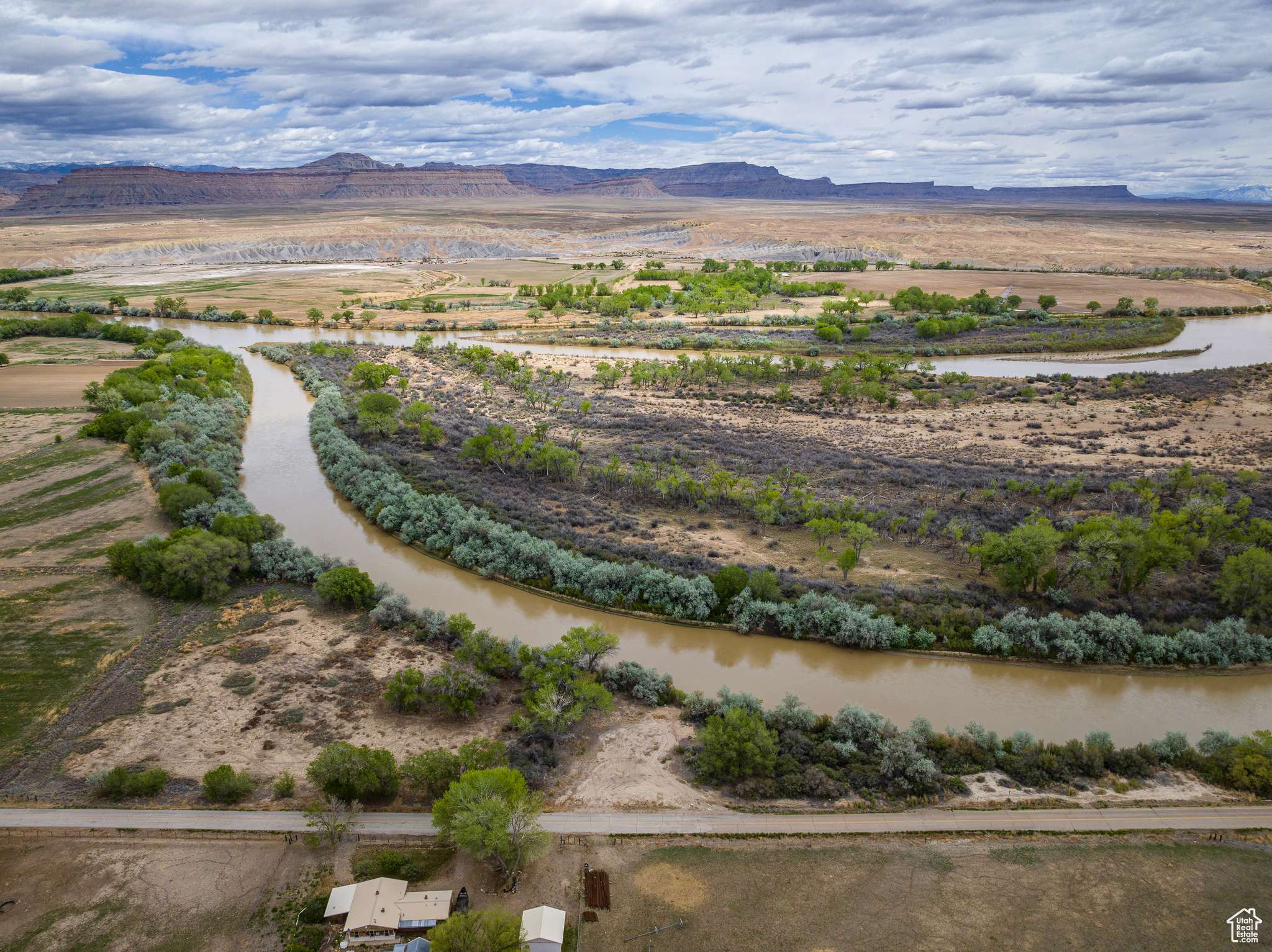 Green River, UT 84525,LONG ST