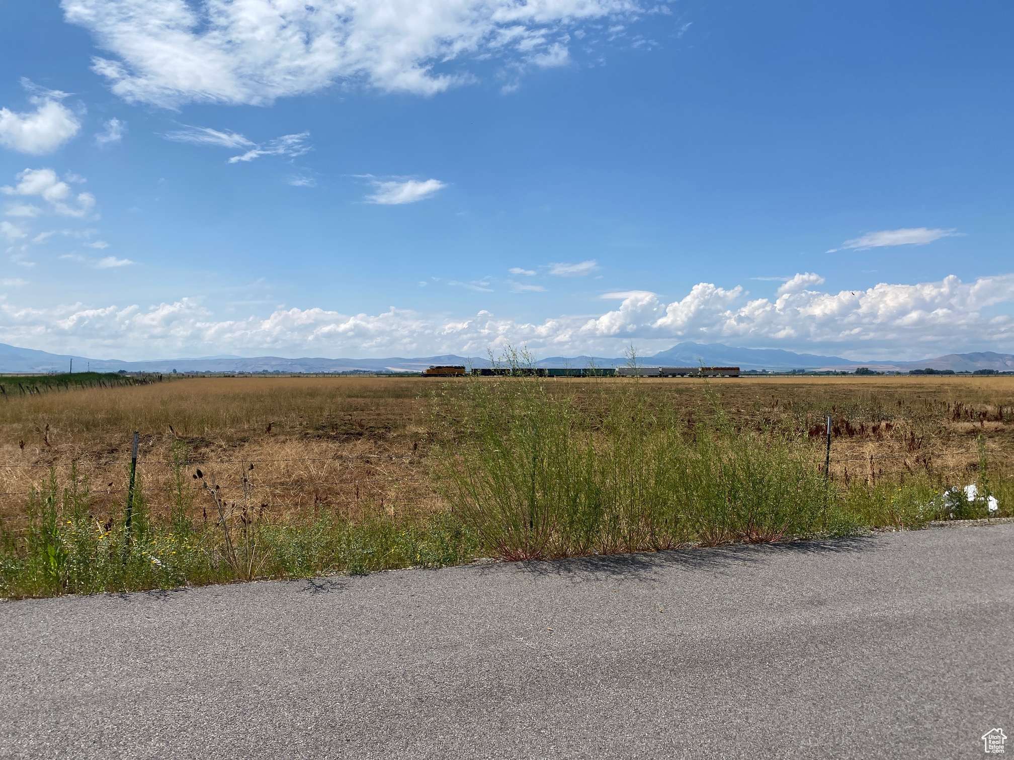 Hyde Park, UT 84318,400 W 3200 N