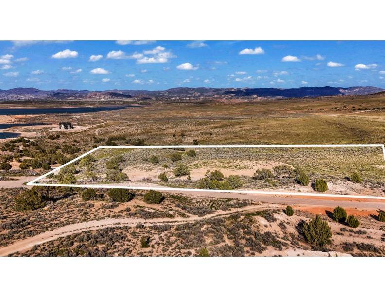 Levan, UT 84639,13061 S WARD