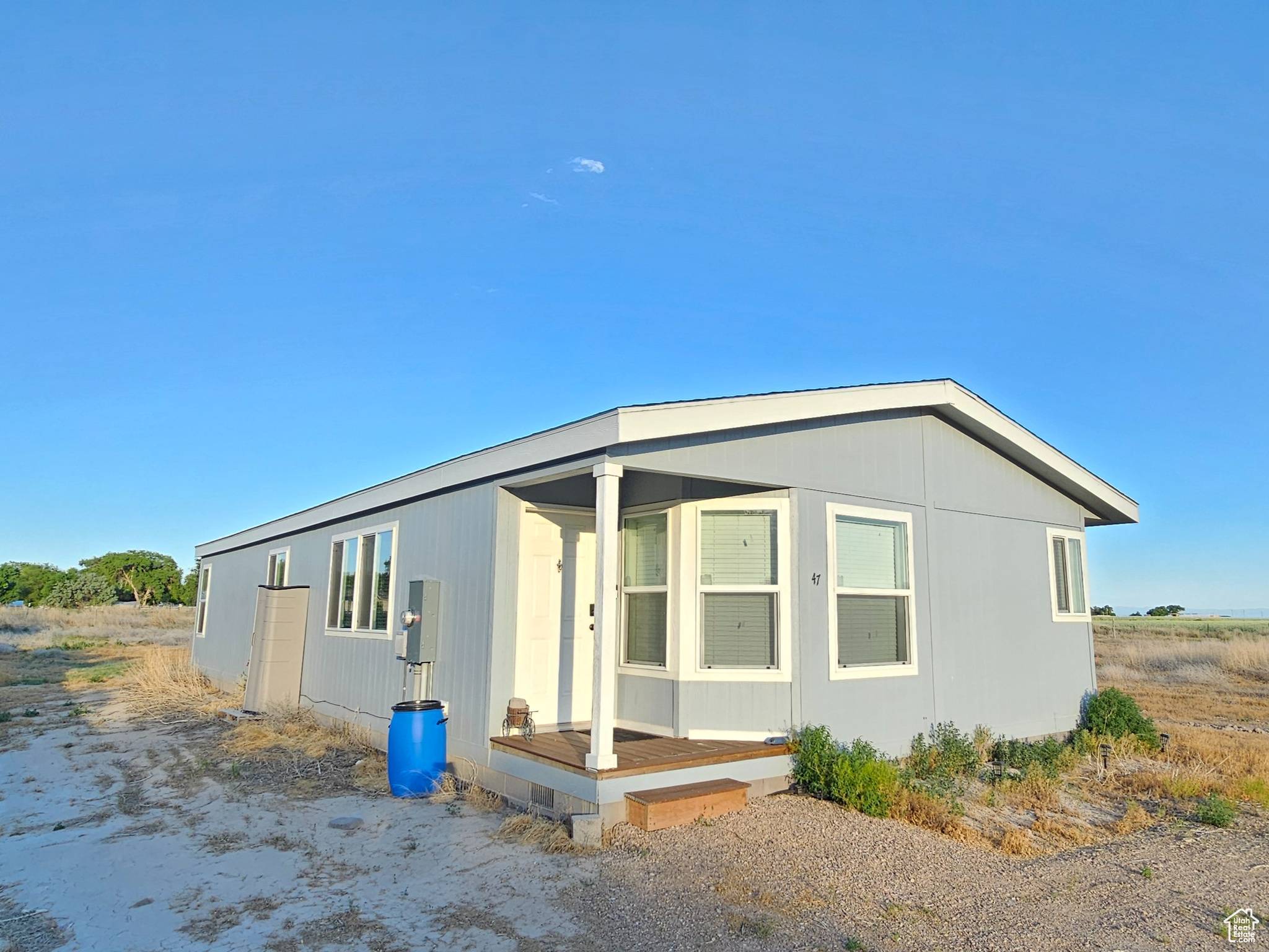 Hinckley, UT 84635,47 S 350 W