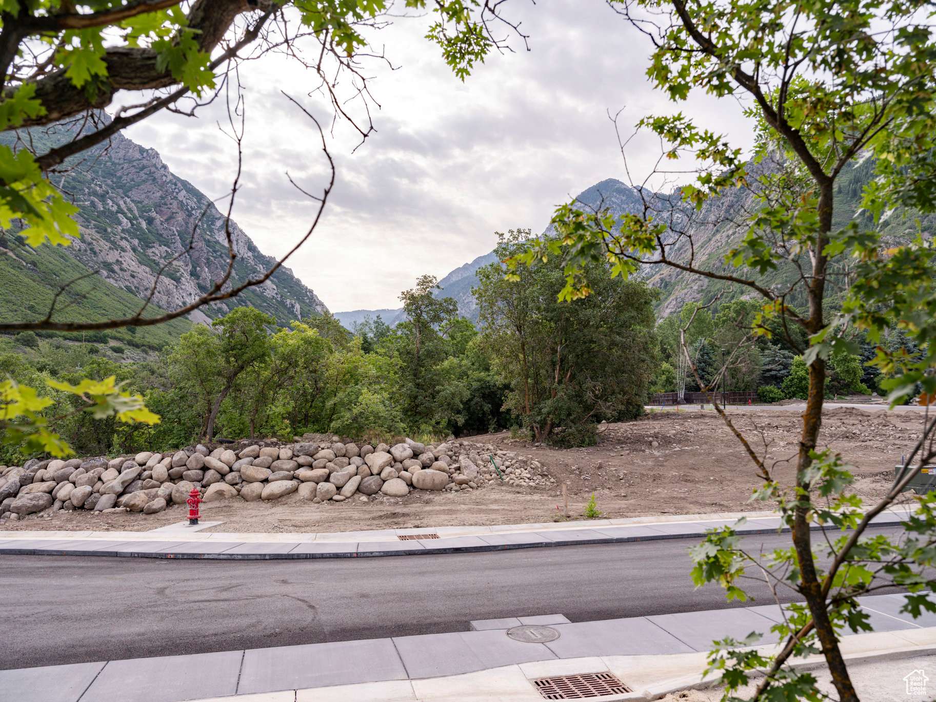 Sandy, UT 84092,9677 S QUAIL HILL LN #109