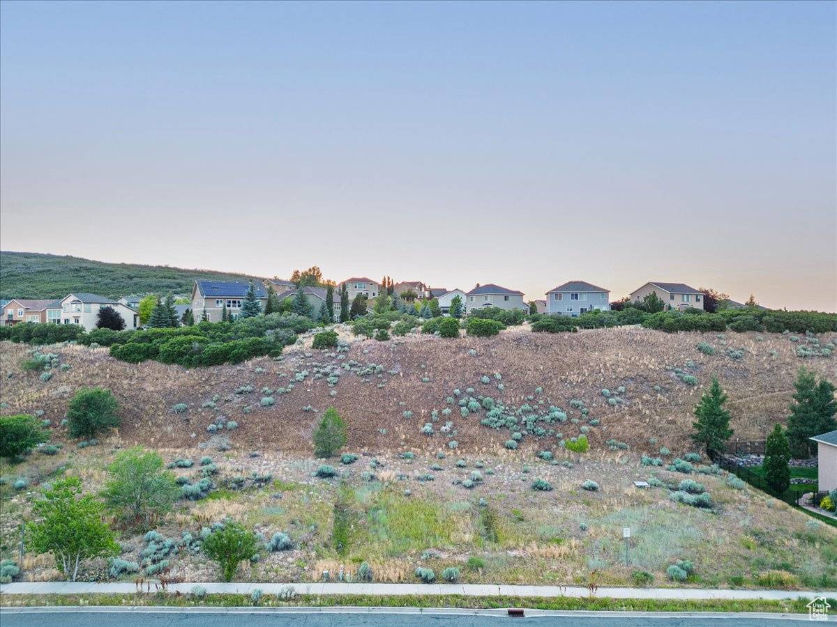 Draper, UT 84020,15202 S EAGLE CREST DR #140