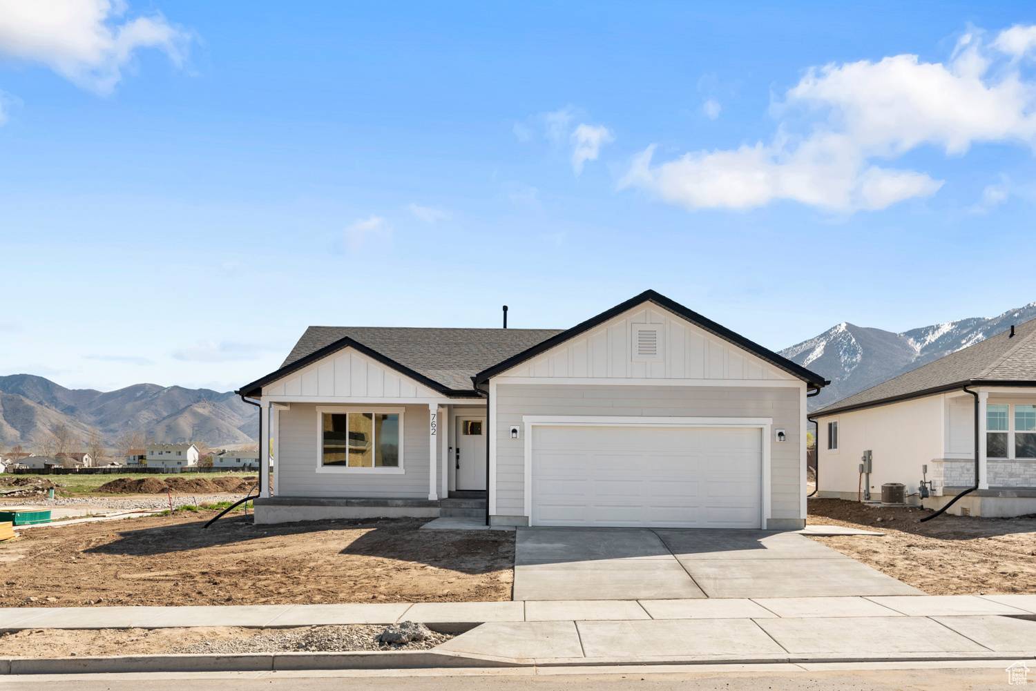 Logan, UT 84321,1570 W SILVER CANOE LOOP #116