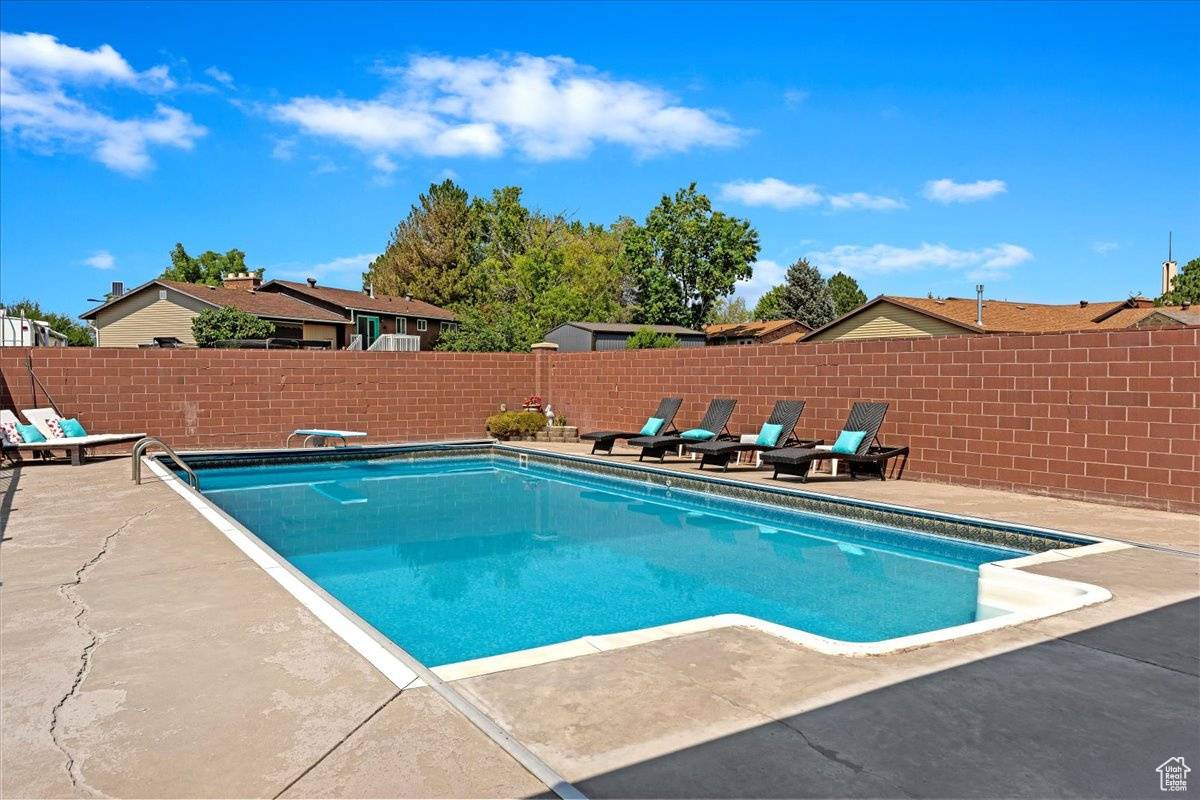 Syracuse, UT 84075,1154 W 1700 S