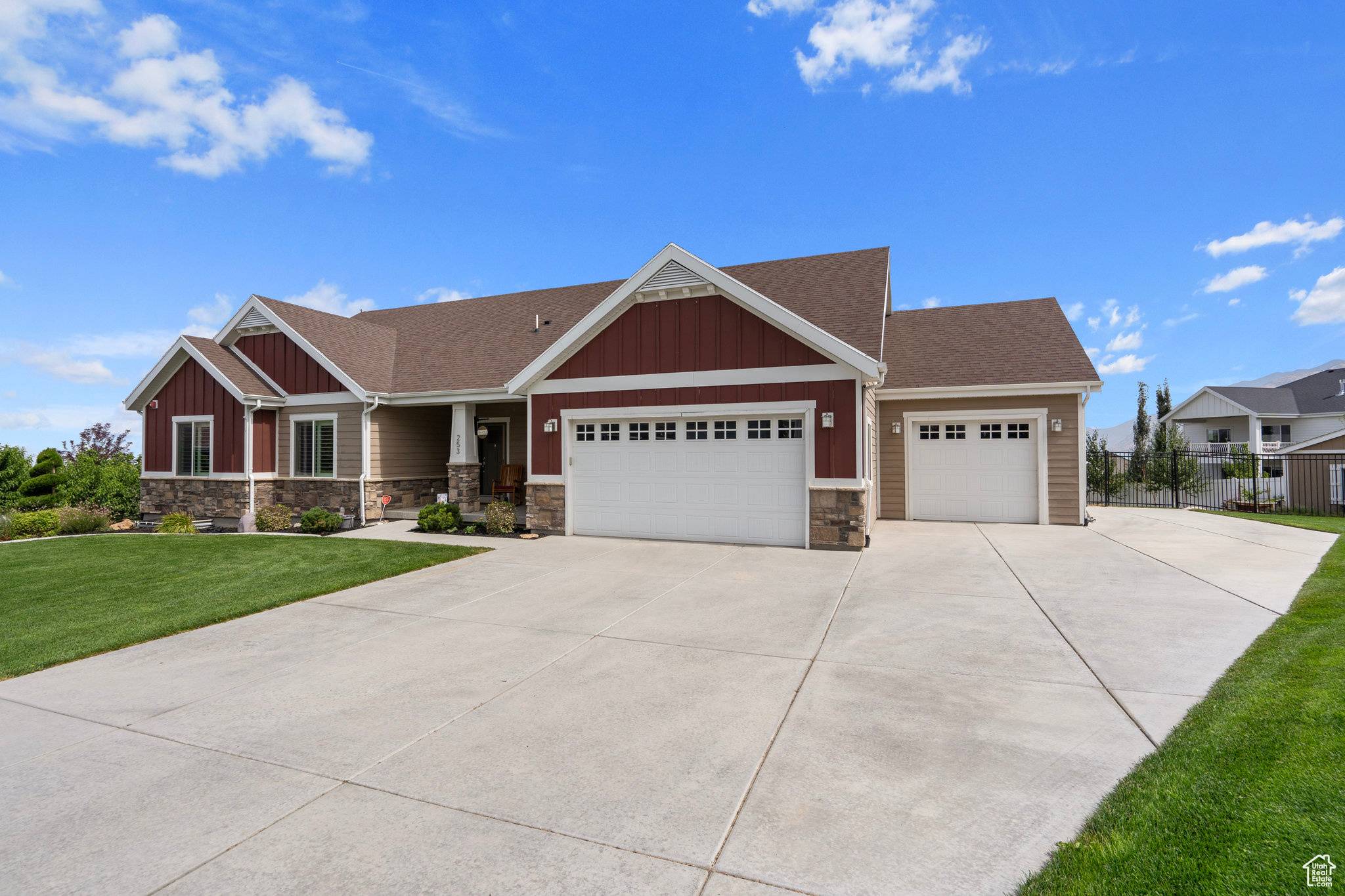 Elk Ridge, UT 84651,253 E DEER RUN LOOP