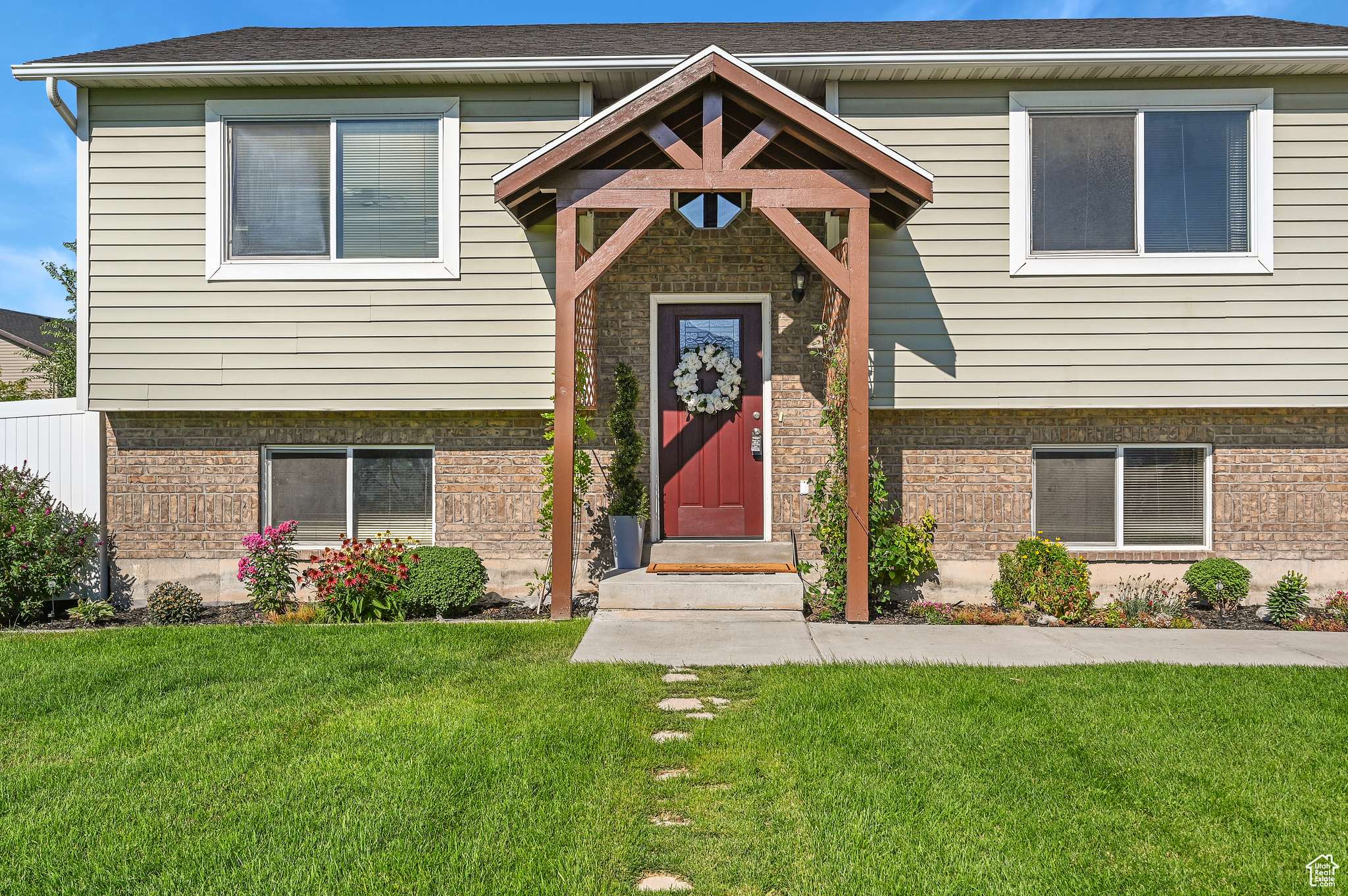 Nibley, UT 84321,3271 S 1525 W