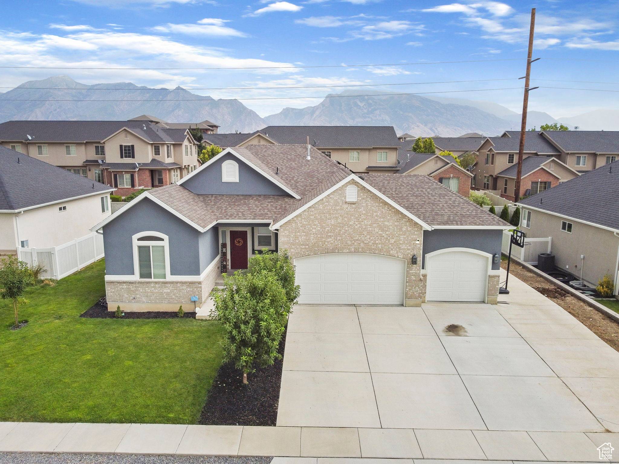 Lehi, UT 84043,3352 N 200 W