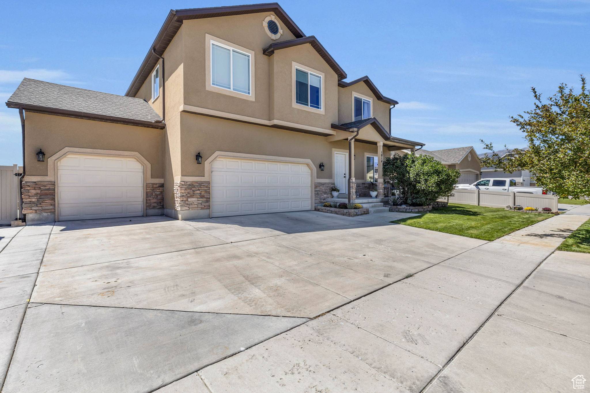 Eagle Mountain, UT 84005,1014 E SEARLE LN N