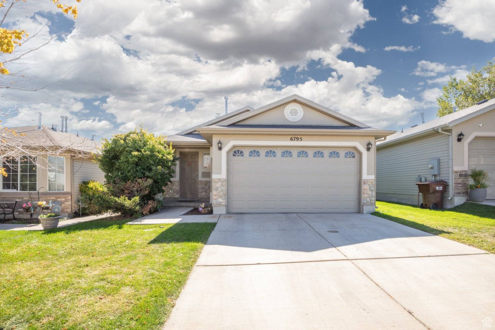 West Jordan, UT 84081,6795 S OAKSHADE CT W #252