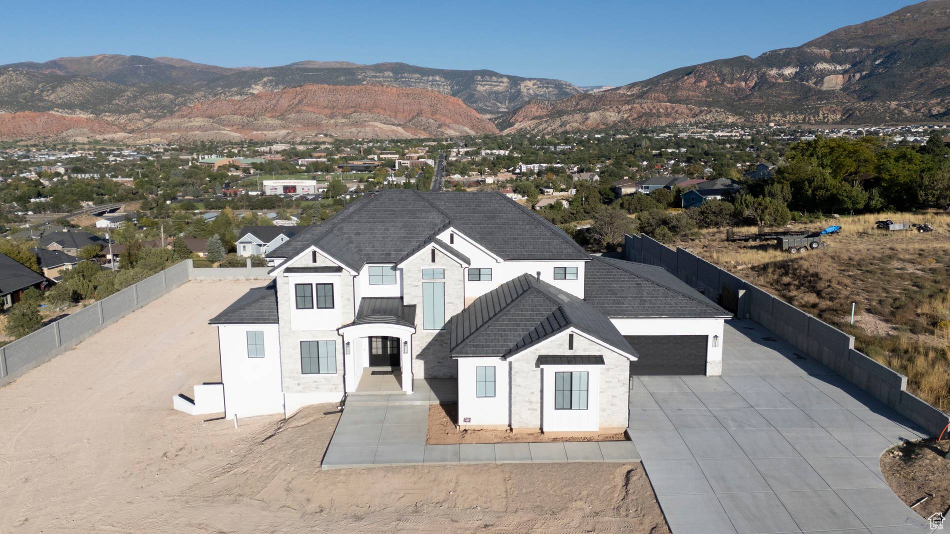 Cedar City, UT 84720,209 S 2050 W