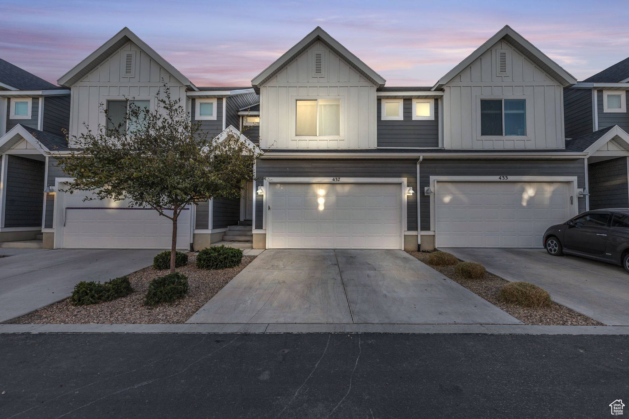 Saratoga Springs, UT 84045,437 S FOX CHASE LN