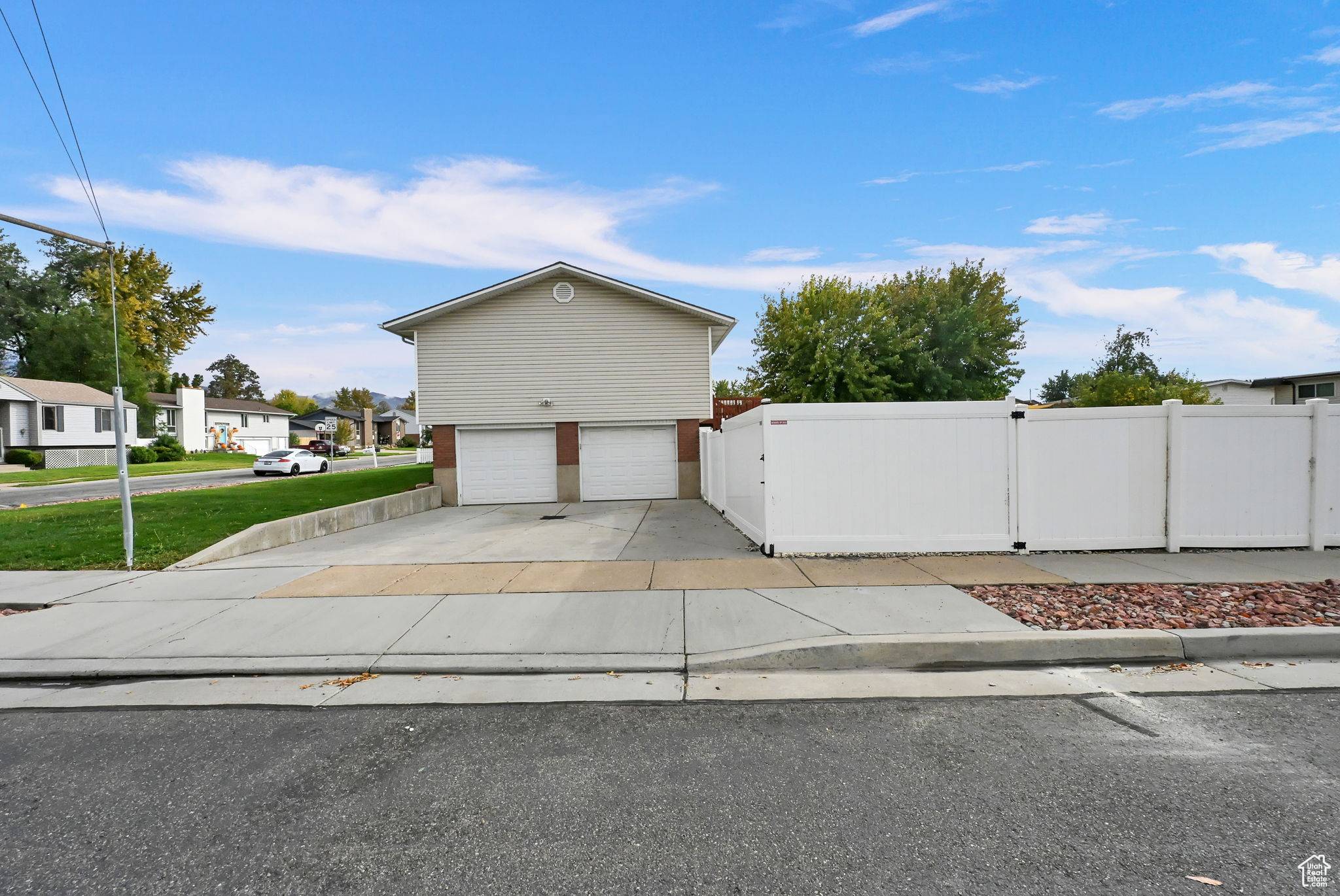 West Bountiful, UT 84087,1589 N 675 W