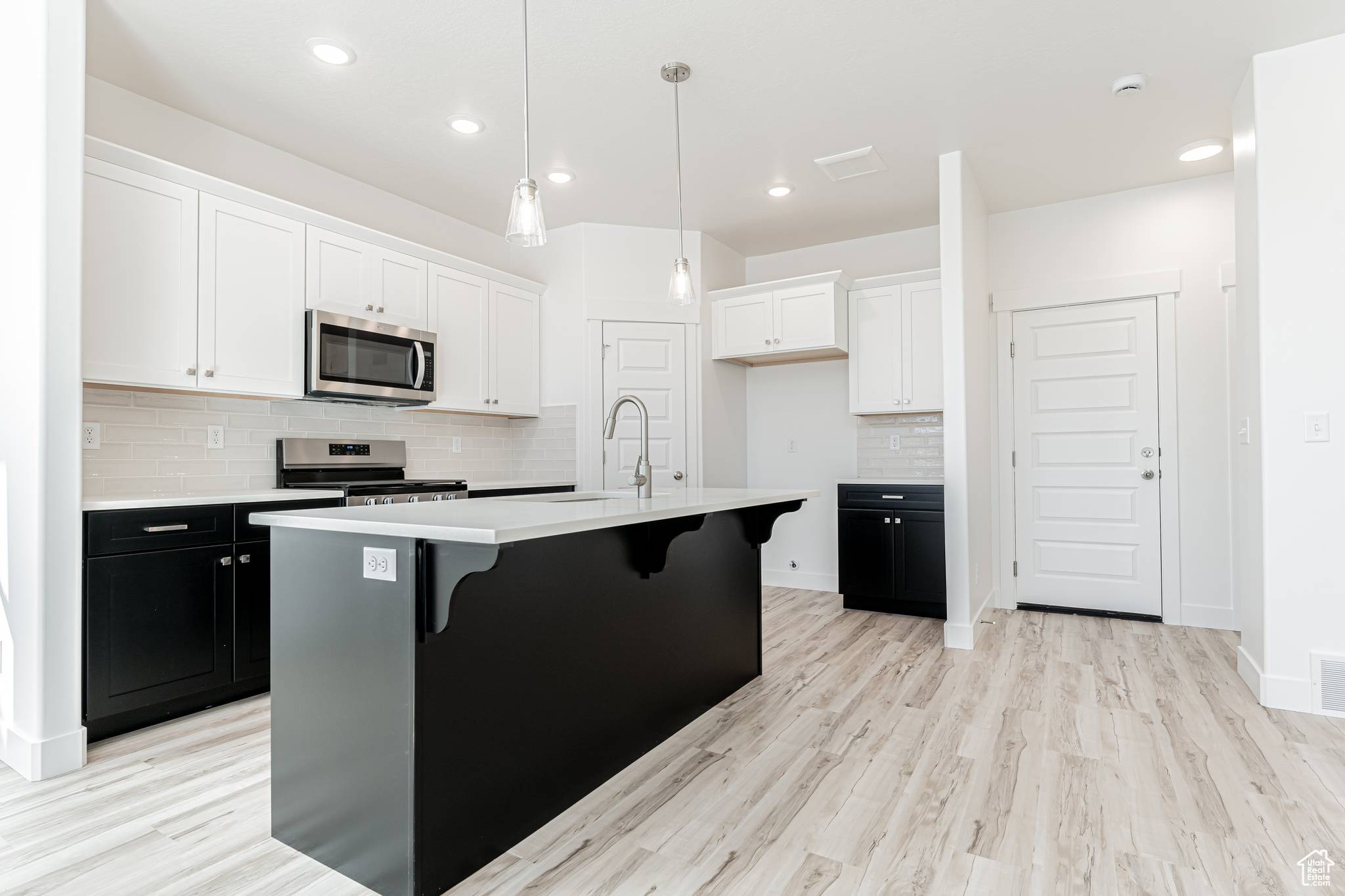 Saratoga Springs, UT 84045,1592 TALUS RIDGE DR #550