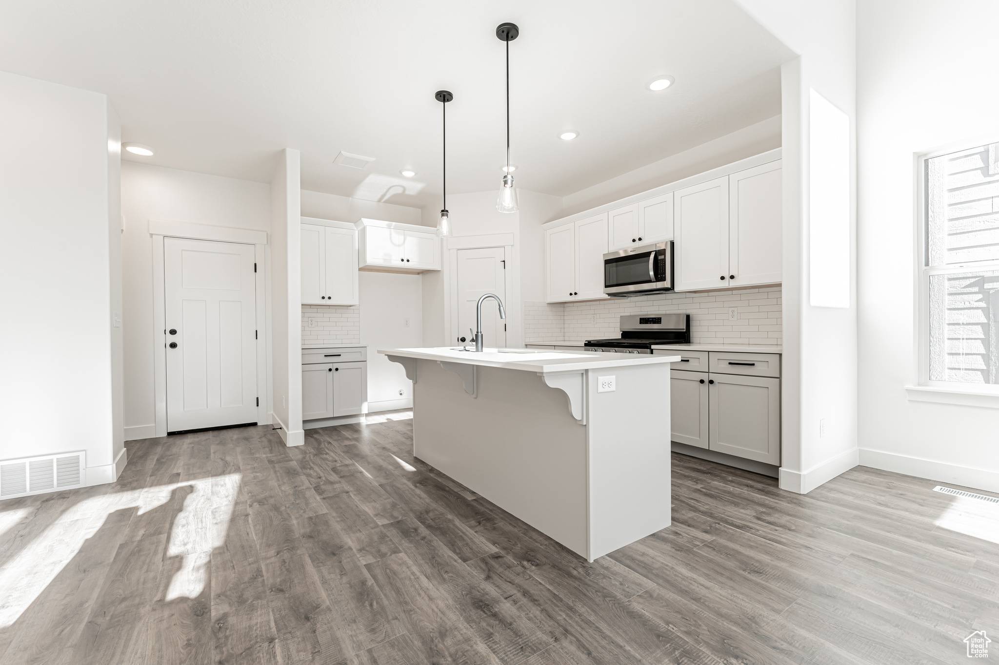 Saratoga Springs, UT 84045,1606 W TALUS RIDGE DR #555