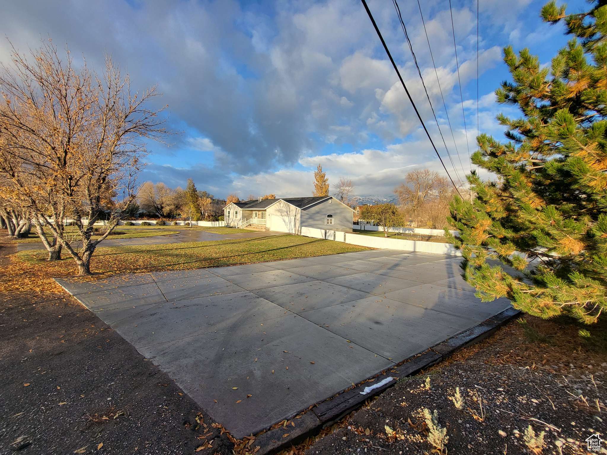 Hyrum, UT 84319,572 HOLLOW RIDGE DR