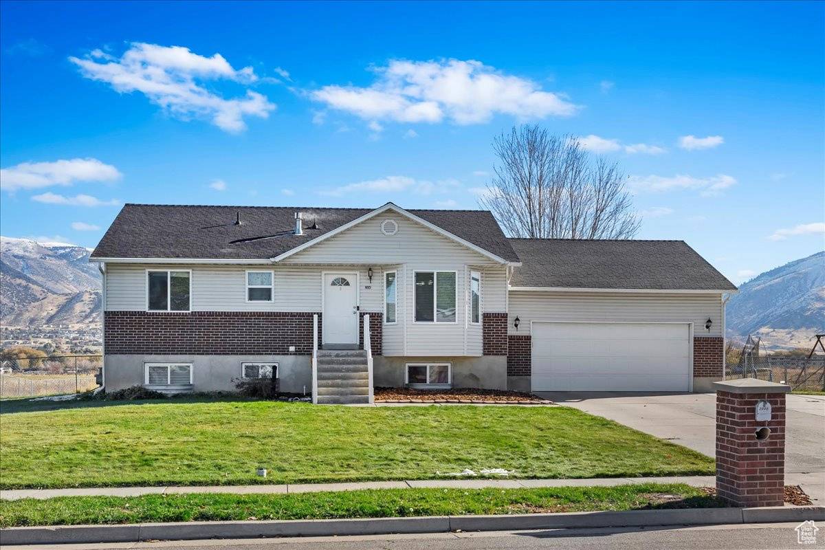 Nibley, UT 84321,2896 S 450 W