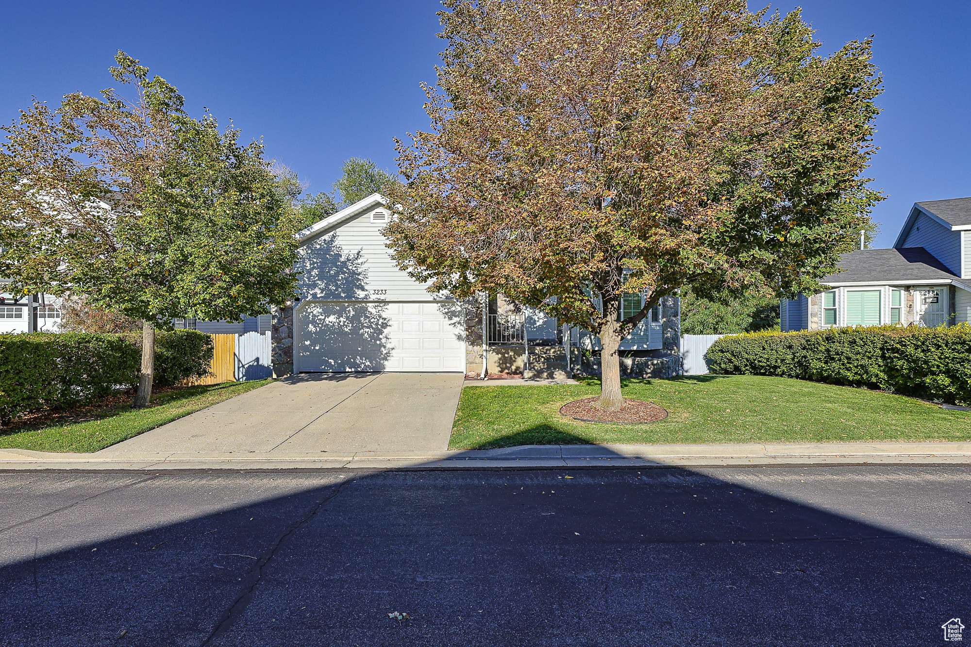 Salt Lake City, UT 84106,3233 S WATER LILY DR