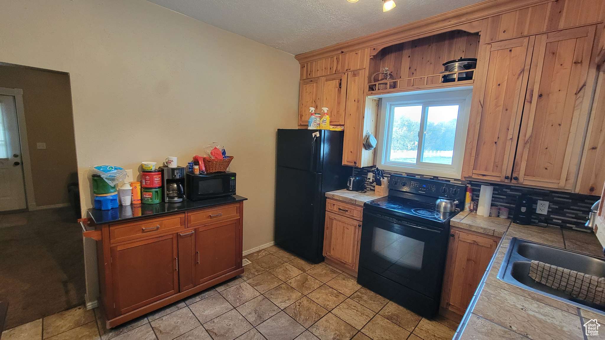 Hyrum, UT 84319,235 S 300 W