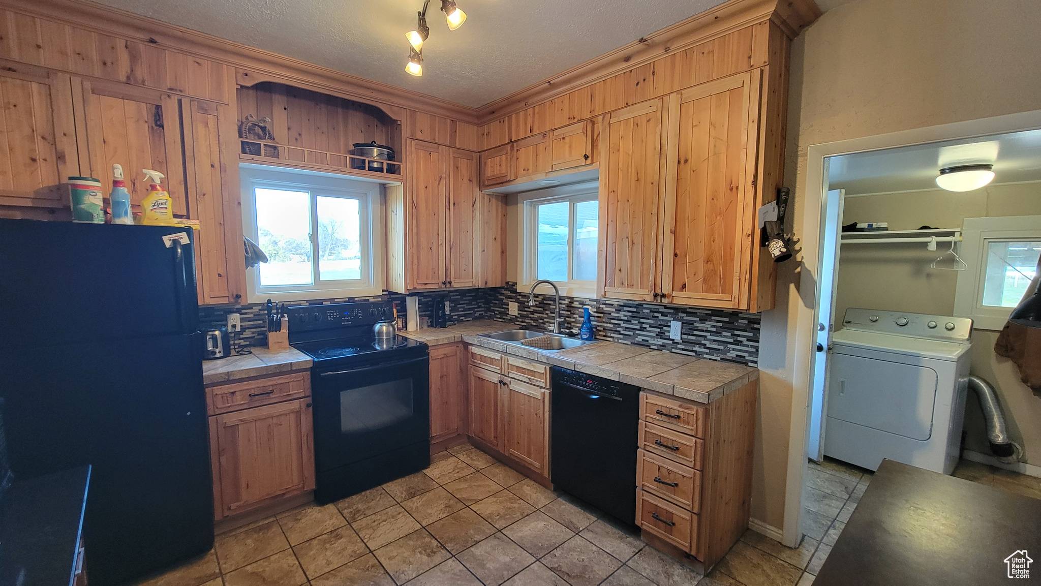 Hyrum, UT 84319,235 S 300 W