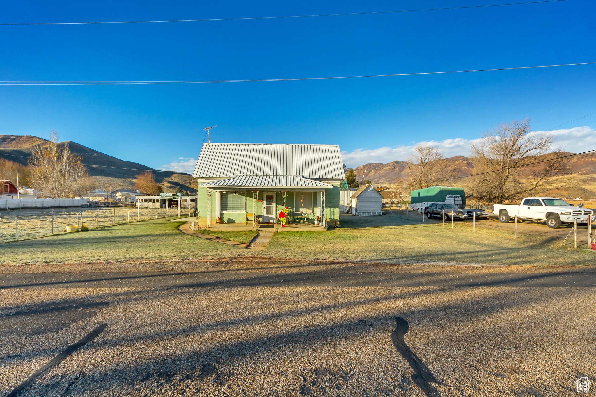 Henefer, UT 84033,285 N 100 W