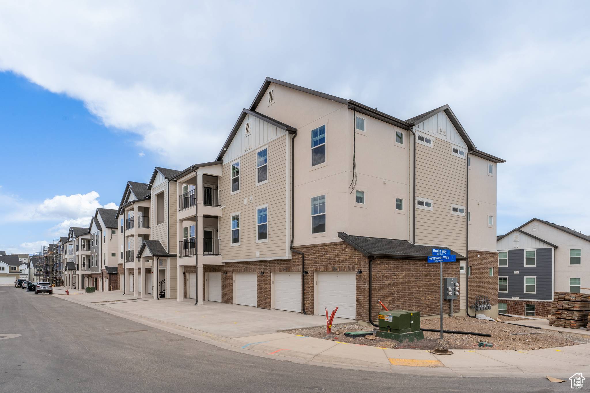 Saratoga Springs, UT 84045,874 N HEMSWORTH WAY #R303
