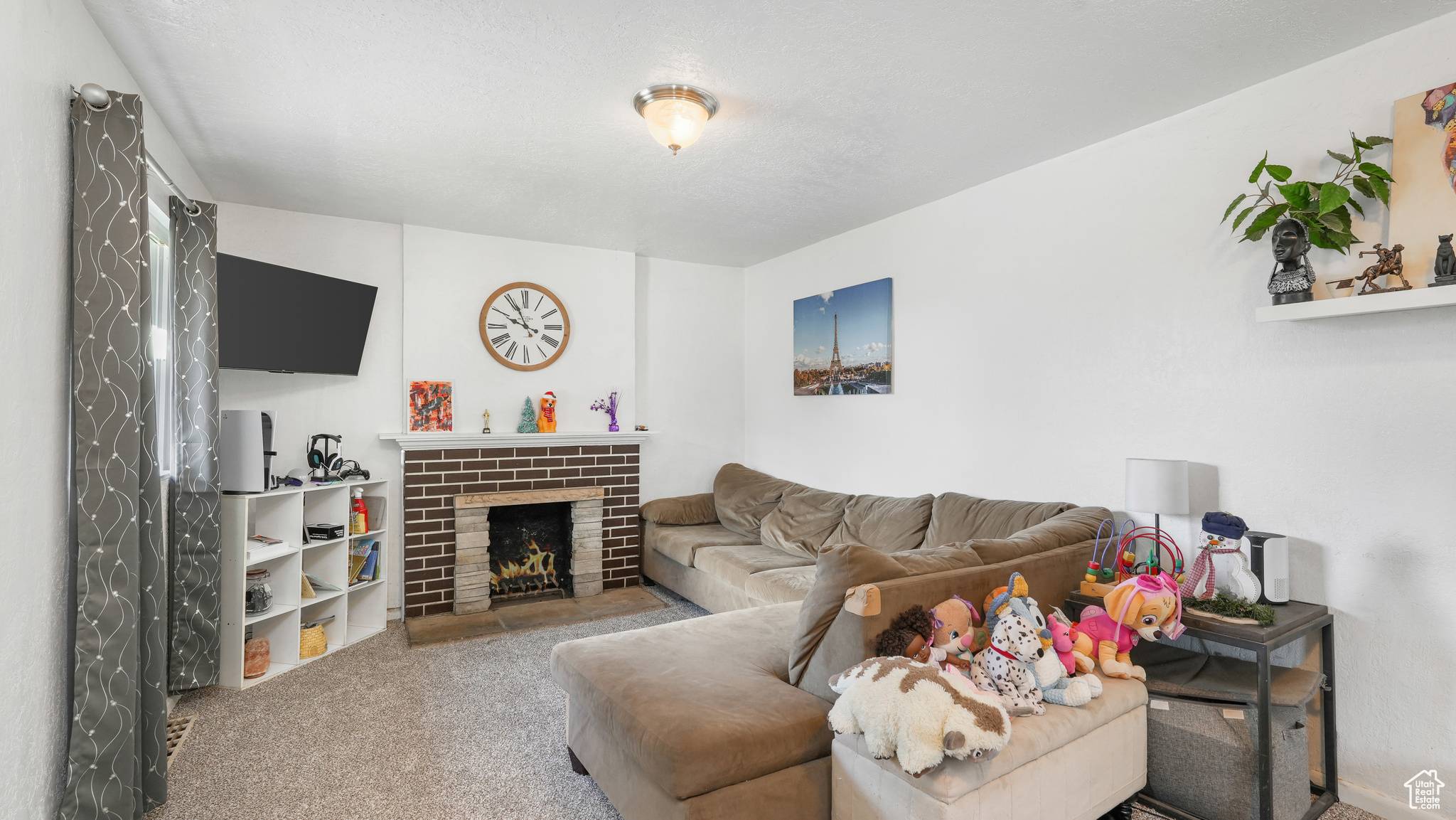 Midvale, UT 84047,242 W CENTER ST